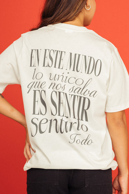 Camiseta Gatita Fuego Marfil
