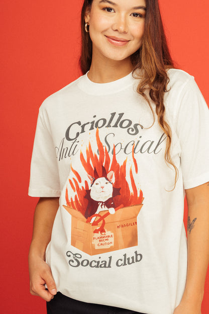 Camiseta Gatita Fuego Marfil