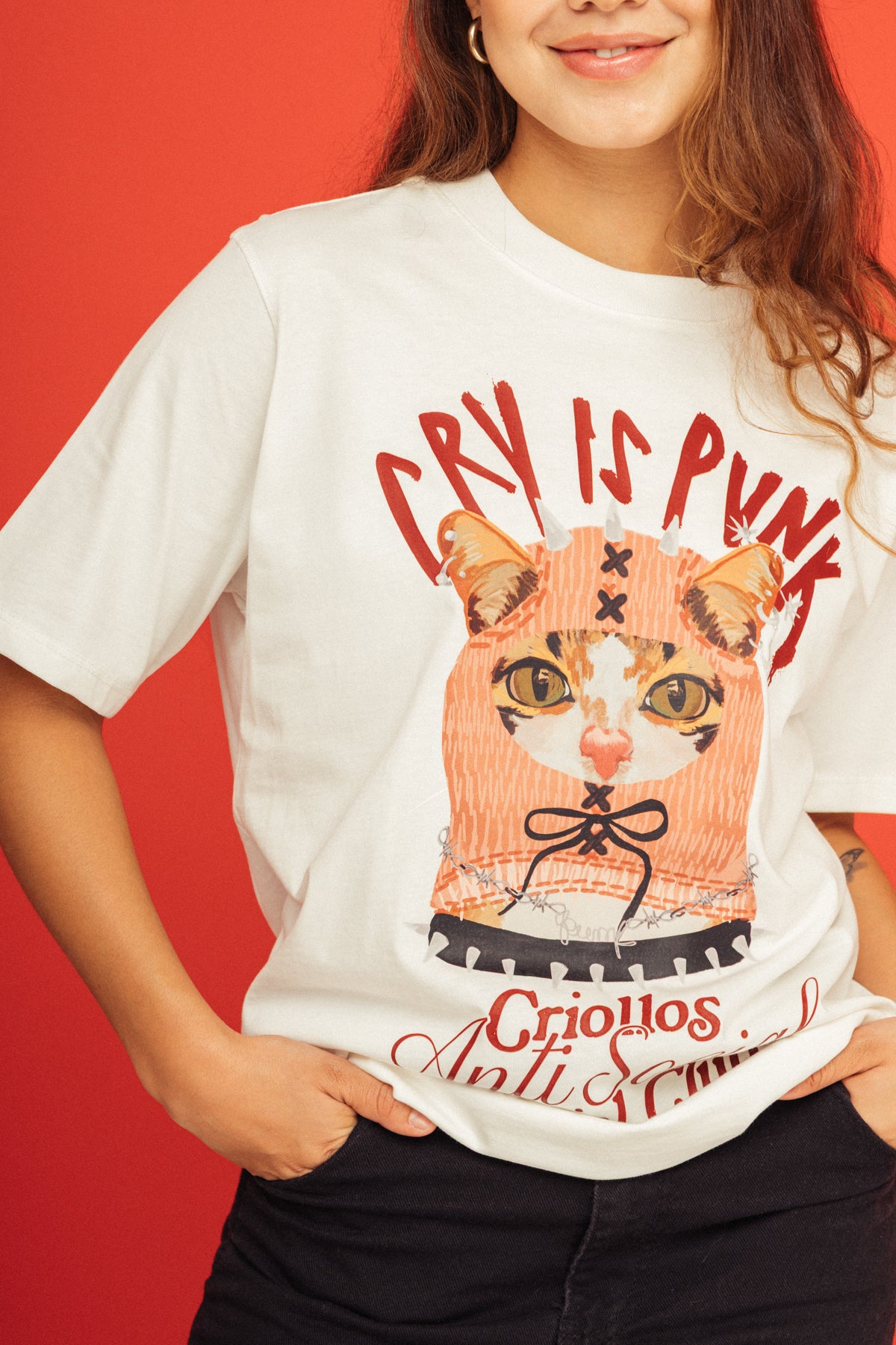 Camiseta Gatita Cry Is Punk Marfil