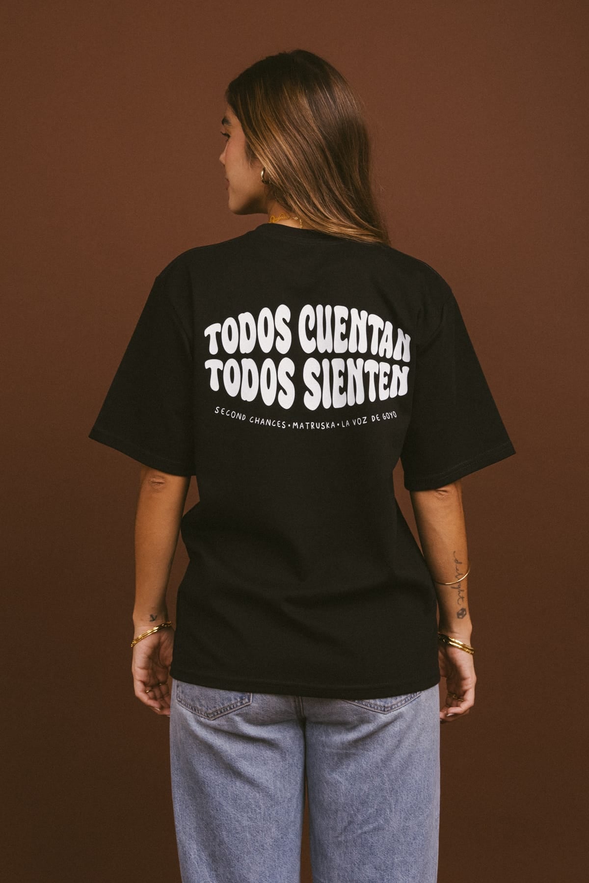 Camiseta Todos Sienten - Negra