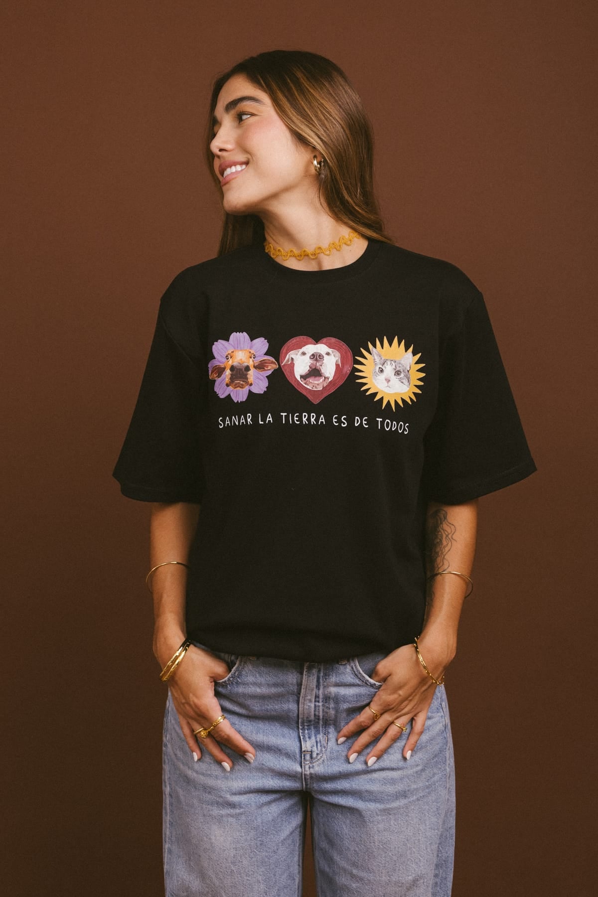 Camiseta Todos Sienten - Negra