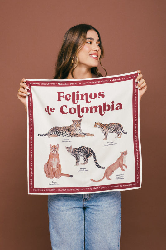 Pañoleta Felinos de Colombia Marfil