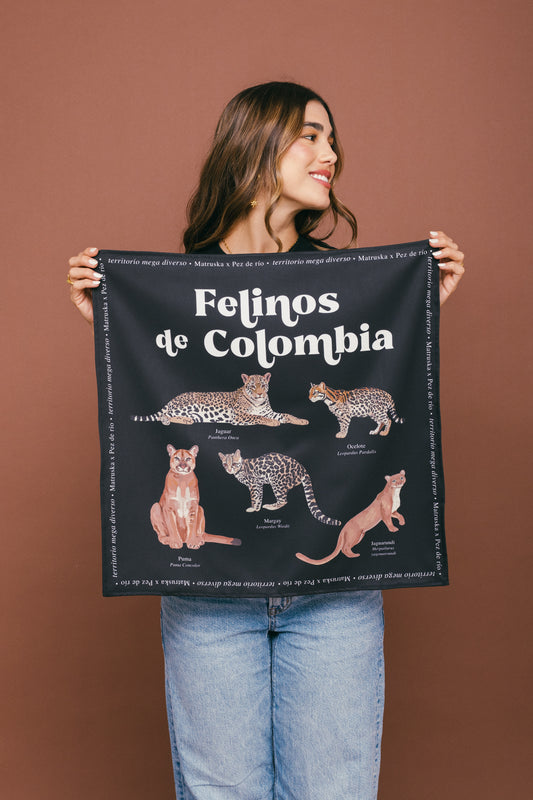 Pañoleta Felinos de Colombia Negro