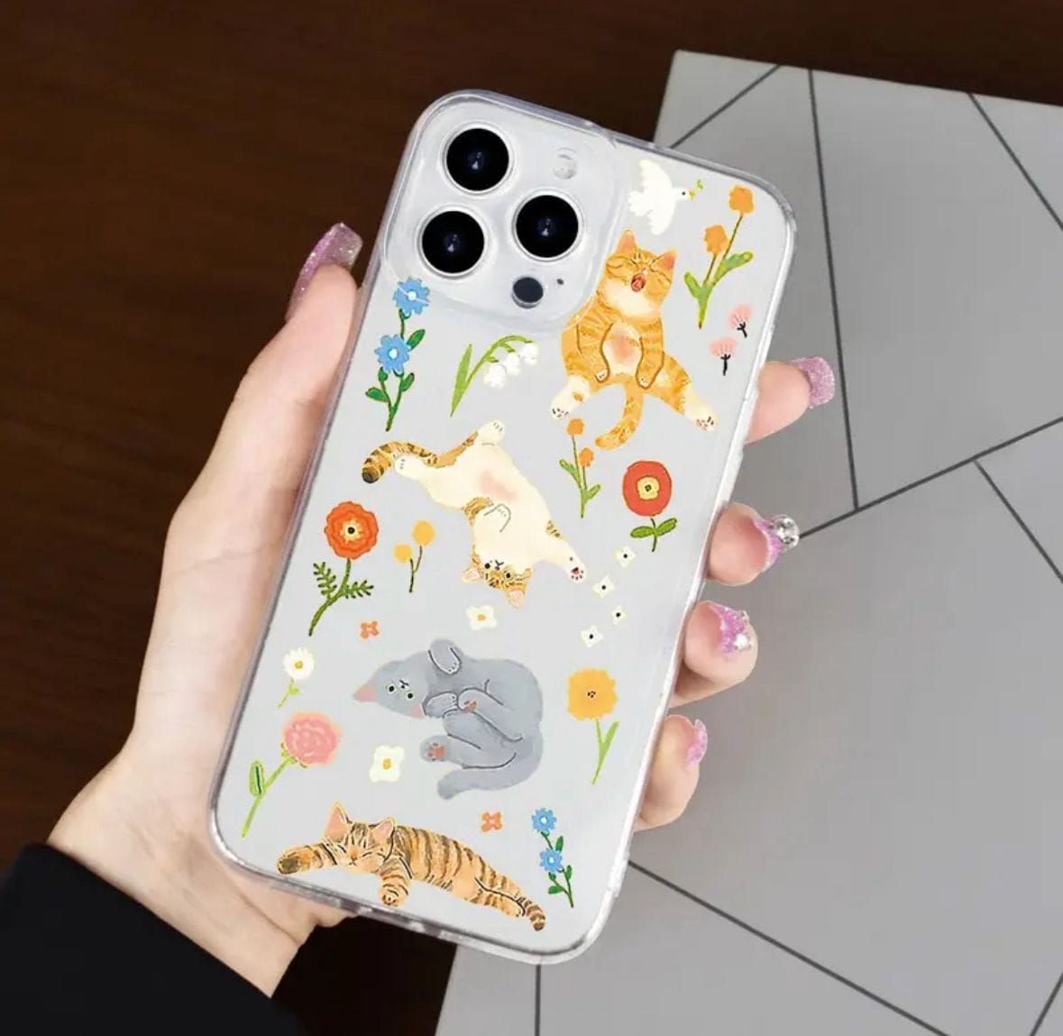 Estuche  Flores y Gatos para Iphone