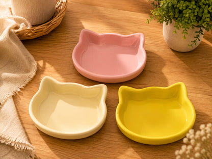 Plato para gatos con forma de gatito